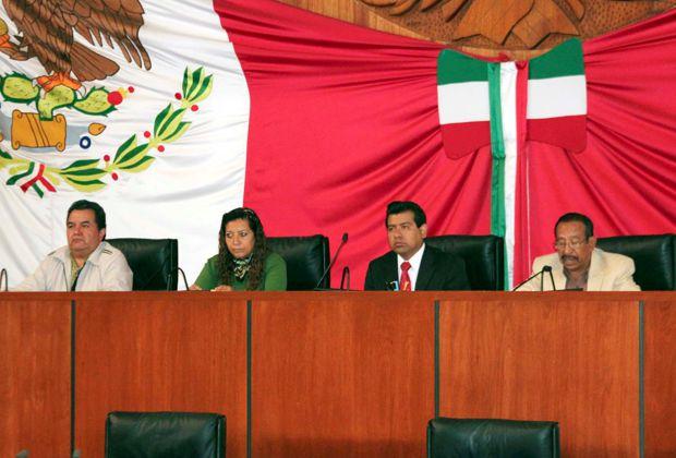 Integra Congreso Comisión Especial para otorgar Premio Miguel N. Lira