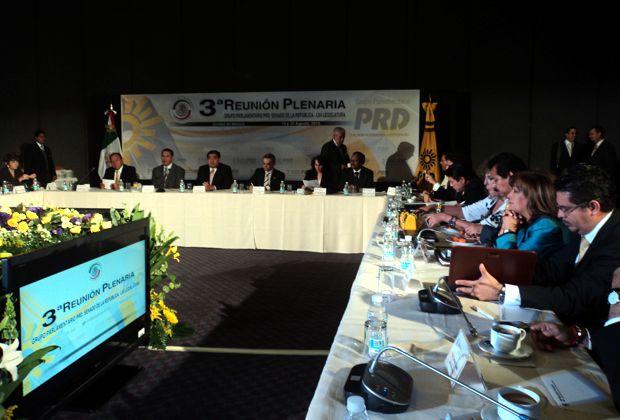 Las Senadoras y Senadores del PRD, defenderemos el petroleo de los mexicanos.: Lorena Cuéllar