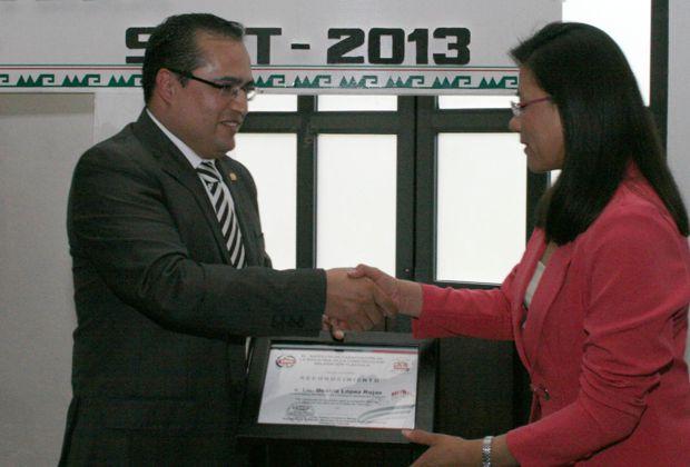 Certifica SEPUEDE a 88 instructores del ICATLAX