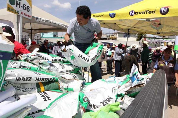Beneficia Sefoa a más de 17 mil productores con semillas y fertilizantes en Tlaxcala