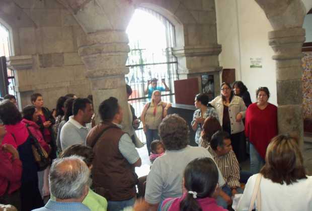Se reúnen autoridades y maestros para solucionar situación del IESM