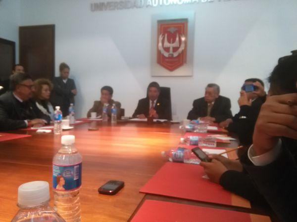 Llega sin proyecto el nuevo rector de la UATx