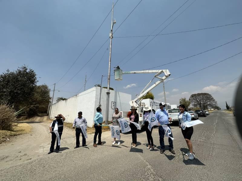 Raúl Juárez entrega e inicia obras en distintos puntos de San Pablo del Monte