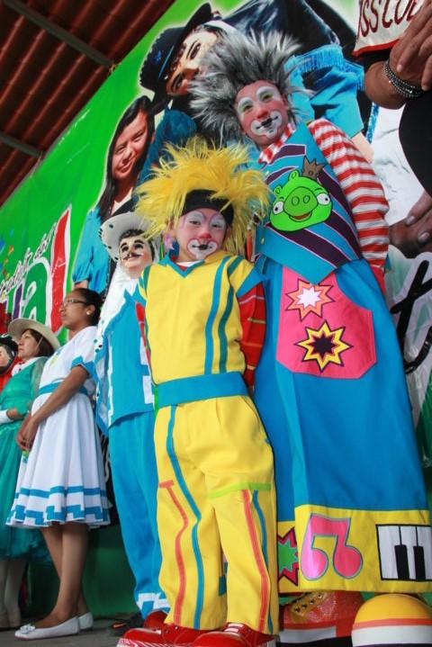 Con presencia de 30 camadas inicia Carnaval Ixtacuixtla 2015