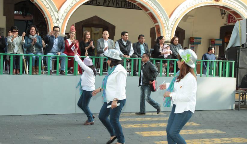 Presenta SEPE USET colorido desfile de carnaval