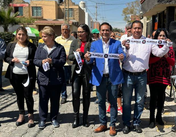 Alcalde capitalino entrega obra de ampliación de drenaje en Atempan
