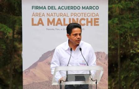 Instituciones estarían protegiendo a funcionario golpeador y desobligado