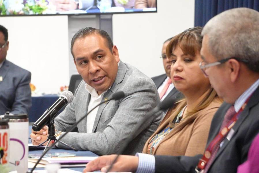 Importante atender el fenómeno de la obesidad infantil: Miguel Ángel Caballero Yonca