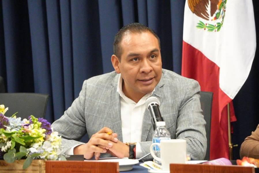 Importante atender el fenómeno de la obesidad infantil: Miguel Ángel Caballero Yonca
