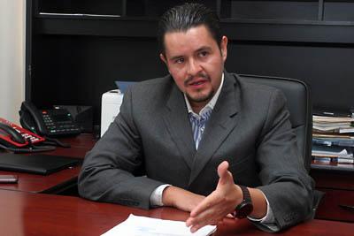 Héctor Maldonado logra amparo por su no ratificación como magistrado del TSJE 