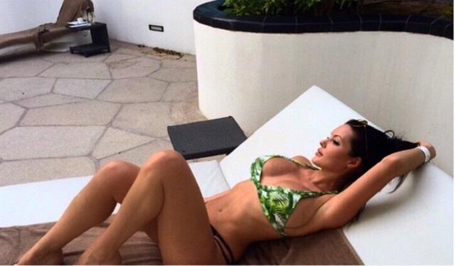 Comparan a la sexy Veronika Black con Angelina Jolie