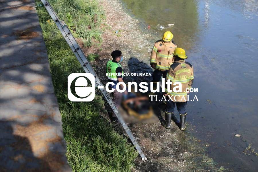 Muere hombre al caer al río Zahuapan en la zona de Artesanías 