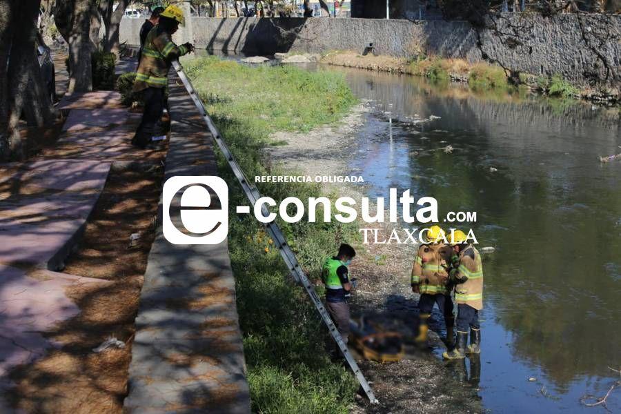 Muere hombre al caer al río Zahuapan en la zona de Artesanías 
