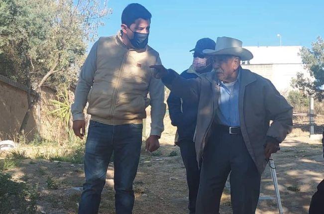 David Martínez del Razo recorre las comunidades y pide a vecinos trabajar de forma en conjunta