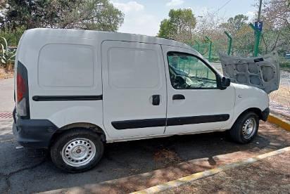 Asegura PGJE camioneta con reporte de robo
