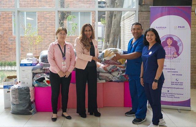 Recibe Centro de Justicia para las Mujeres donación de ropa y cobijas