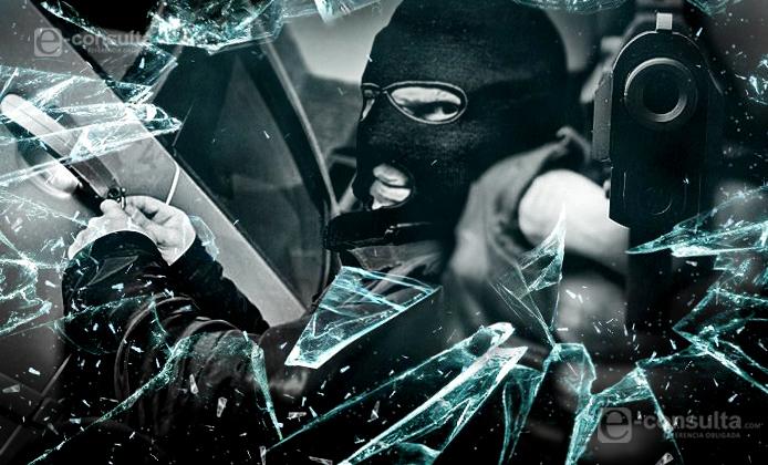 Hombres armados atracan a repartidor de carnes frías en Tetla
