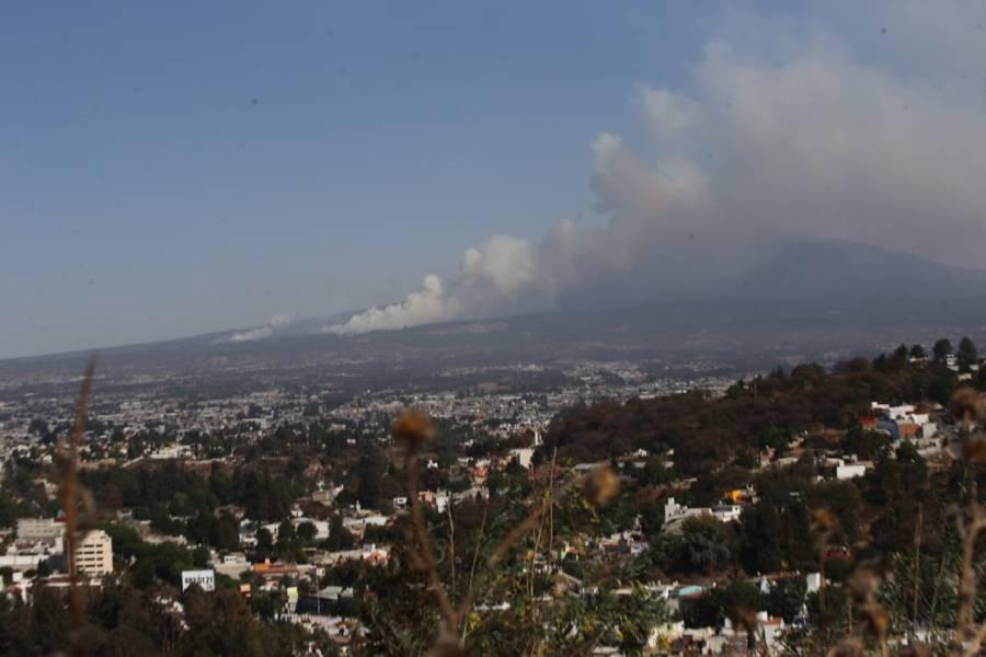 Se registra un gran incendio en las faldas de La Malinche 