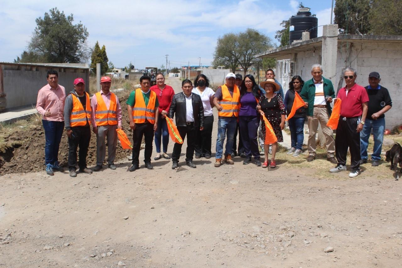José Luis Hernández da banderazo de inicio de obra en Topilco – Xaltocan 