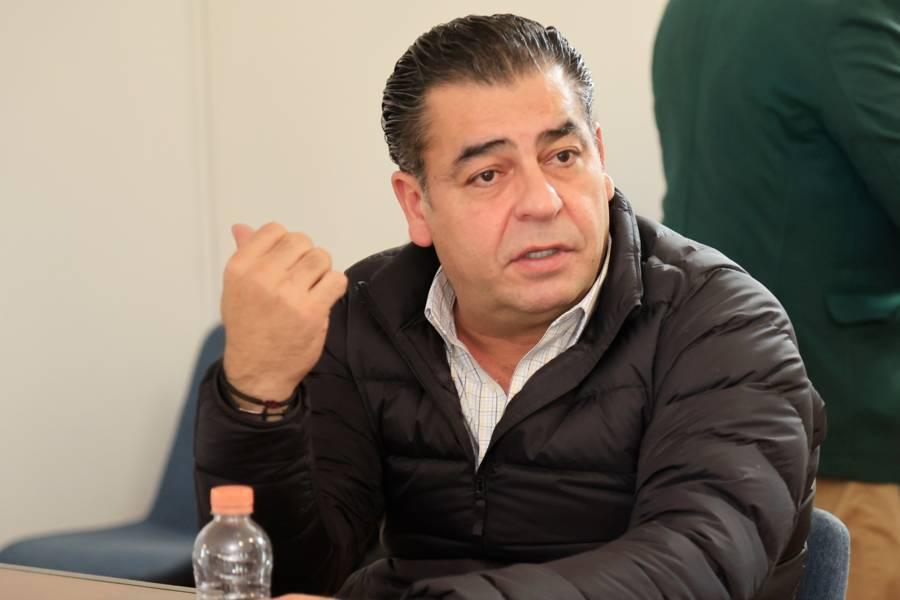 Trabajadores hacen uso de tarjetas de despensa 
