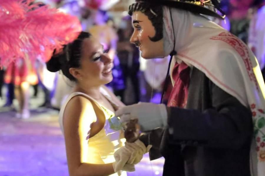 Triunfa el Carnaval de Chiautempan en su gira por Puebla
