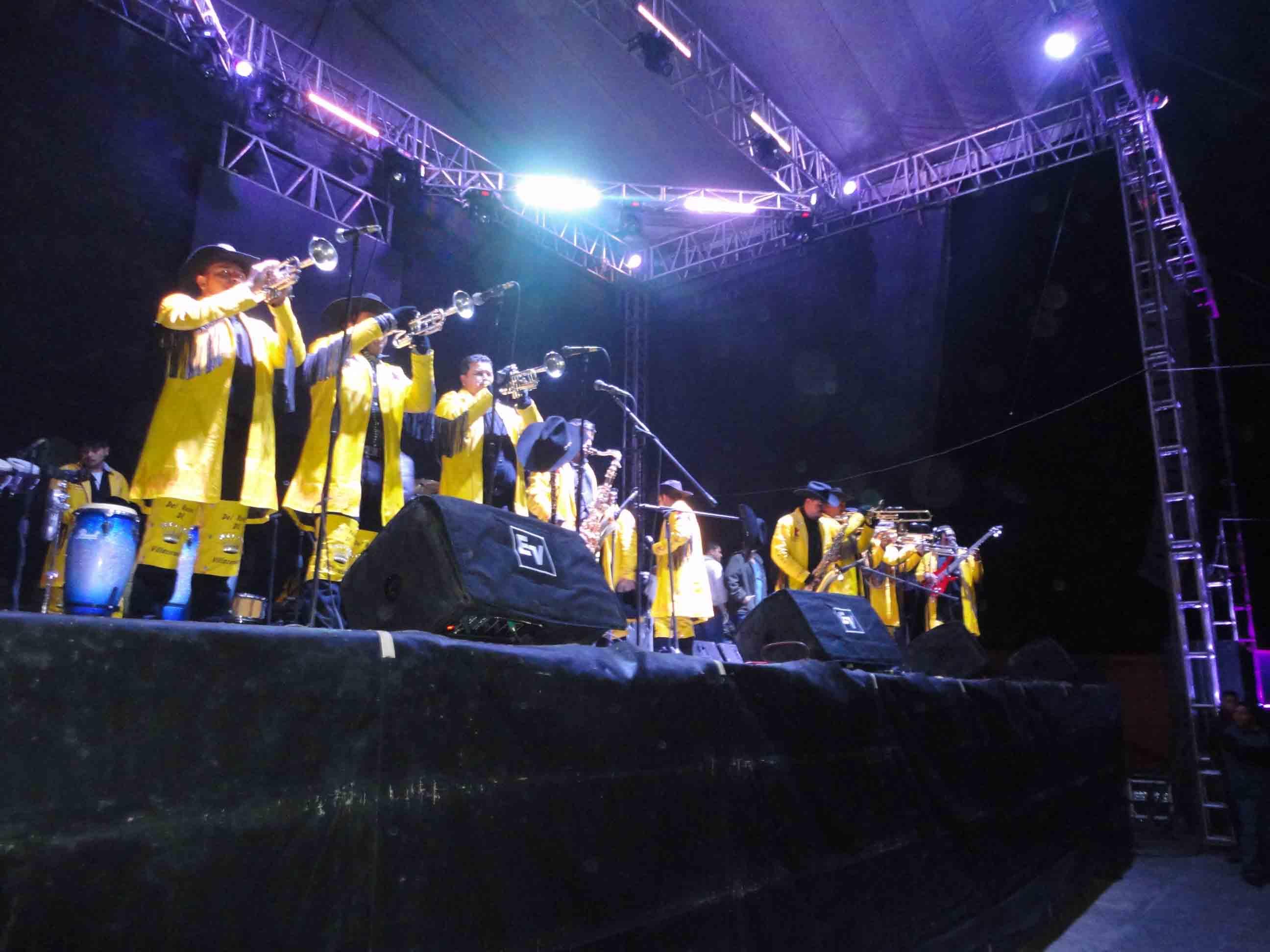 Celebran feria de Ahuashuatepec en Tzompantepec
