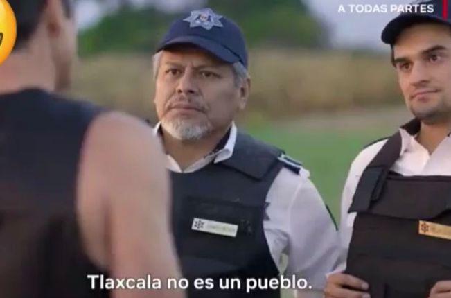 Se burlan de policías de Tlaxcala en película de Netflix