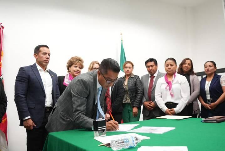 Recibe Congreso iniciativa para modificar la Ley Municipal y la Ley de Fiscalización por parte de la Asociación de Síndicas y Síndicos del Estado