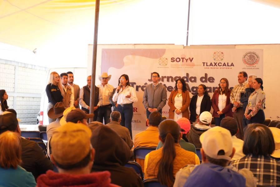 Con éxito lleva Leticia Martínez Jornada de Trámites Agrarios a Atltzayanca 