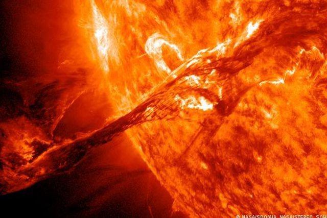 Se dirige a la Tierra, Gigantesca erupción solar Canibal a más de 3 millones de Km/h