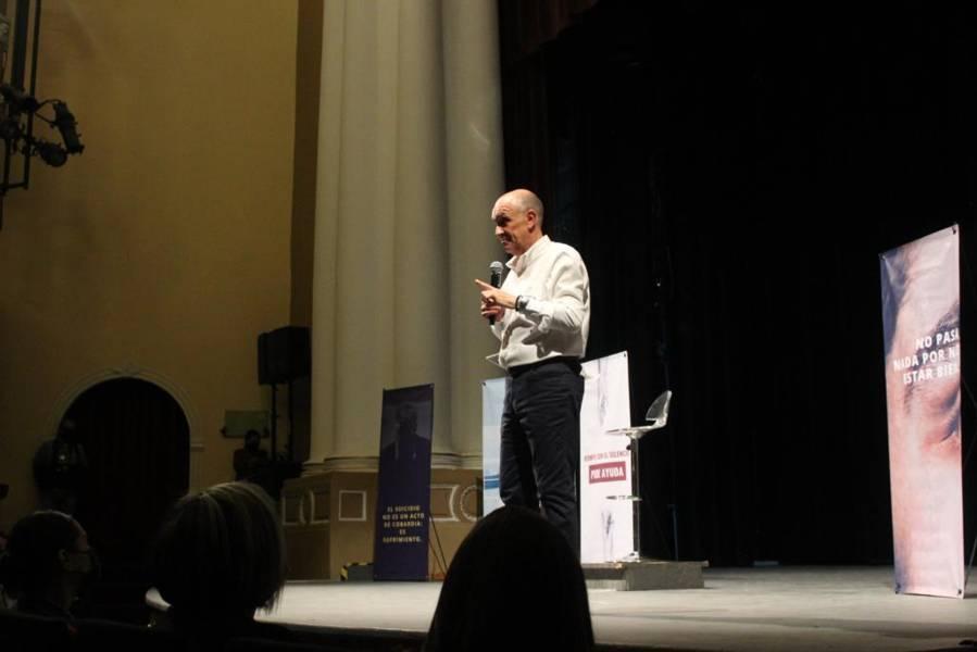 ¨Heridas invisibles¨  conferencia de prevención del suicidio 