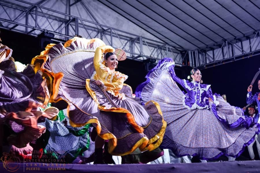 Se consolida Contla como anfitrión cultural; con la participación del Grupo Folclórico ¨Vallarta Azteca¨
