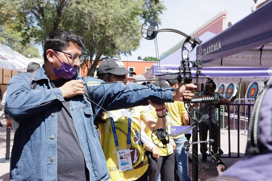 Medios de comunicación inauguraron la " Fan Fest de Tiro con Arco” en la plaza Xicoténcatl 