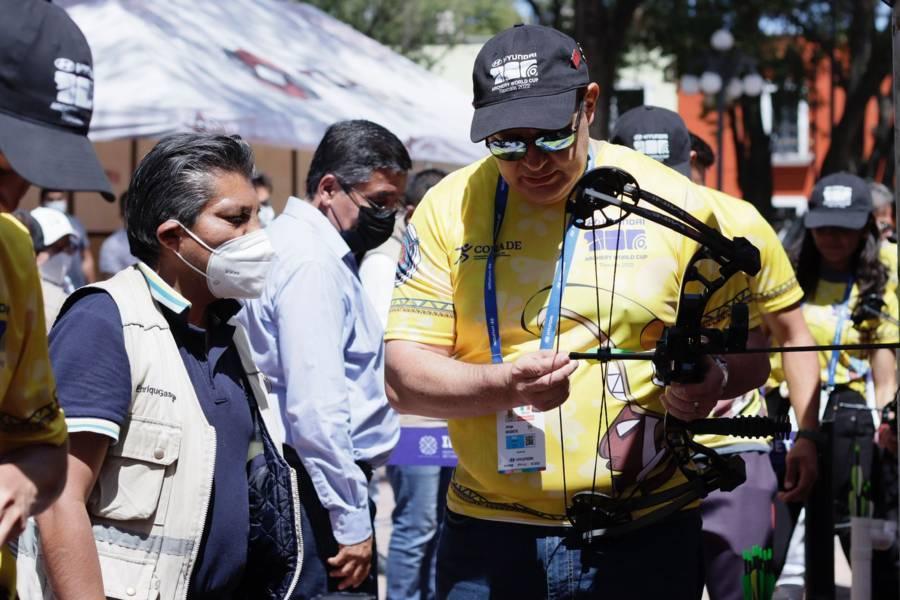 Medios de comunicación inauguraron la " Fan Fest de Tiro con Arco” en la plaza Xicoténcatl 