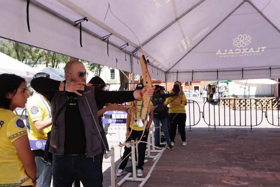 Medios de comunicación inauguraron la " Fan Fest de Tiro con Arco” en la plaza Xicoténcatl 