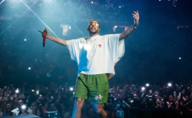 Una pareja americana bailó su vals de su boda con música de Bad Bunny, no sabian que decia la letra