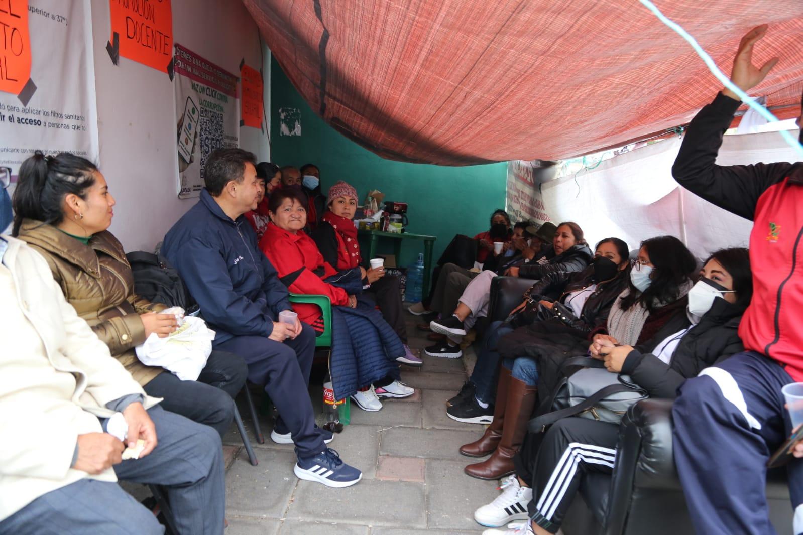 Paran labores trabajadores de CECyTE-Emsad 