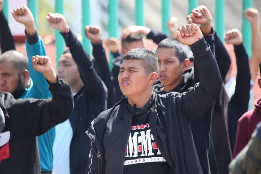 Marchan normalistas en la capital 