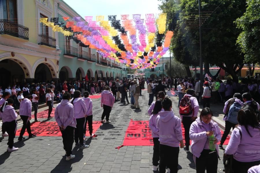 Llegan normalistas a la capital; preparan exhibición de sus actividades pedagógicas