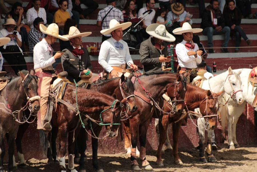 Charreada por el 59 aniversario del lienzo charro “Adolfo López Mateos” 