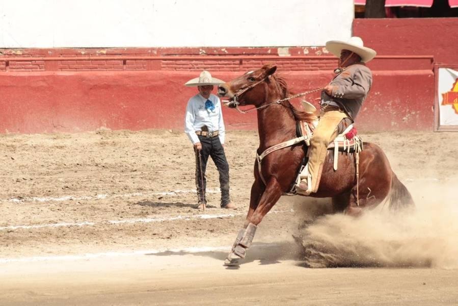 Charreada por el 59 aniversario del lienzo charro “Adolfo López Mateos” 