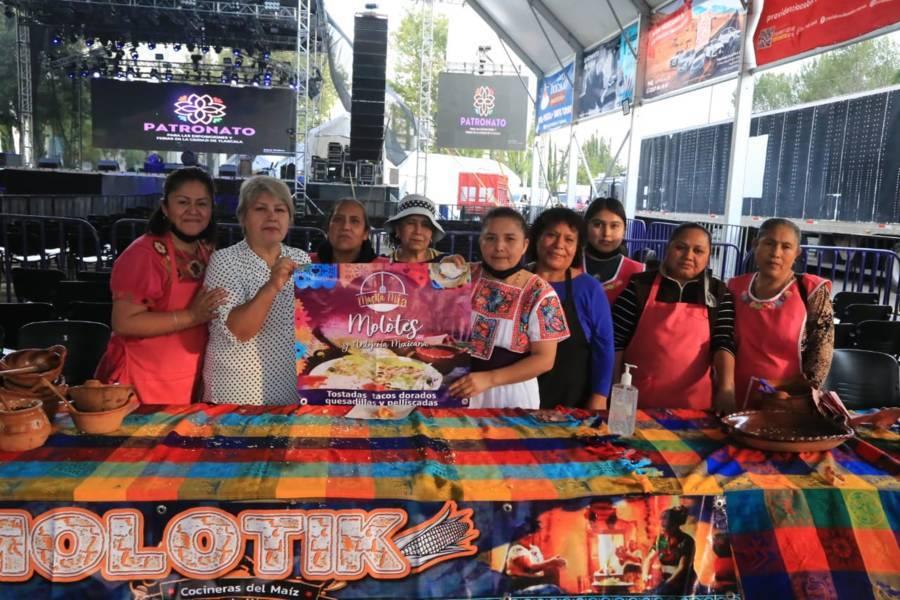 Obsequian 30 mil tacos de canasta y 7 mil molotes en la Feria Tlaxcala 2022