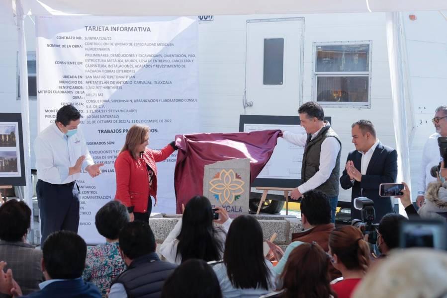 Colocación de la primera piedra de la Unidad de Especialidad Médica en Hemodinamia 