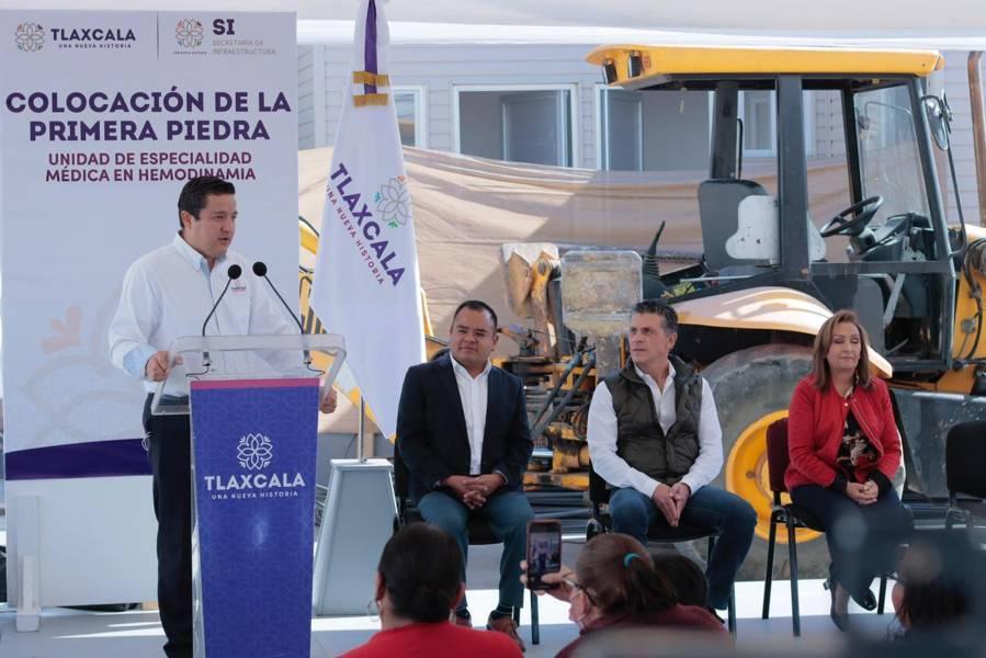 Colocación de la primera piedra de la Unidad de Especialidad Médica en Hemodinamia 