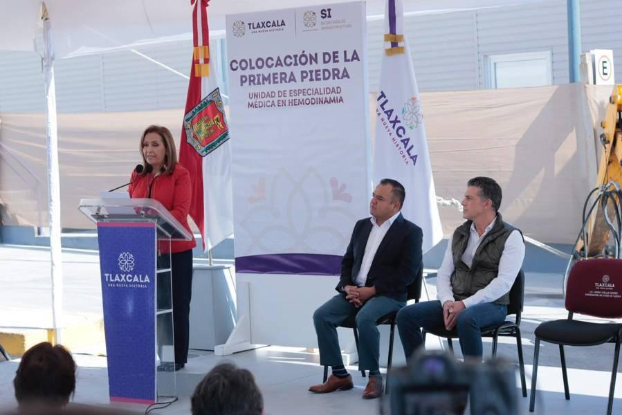 Colocación de la primera piedra de la Unidad de Especialidad Médica en Hemodinamia 