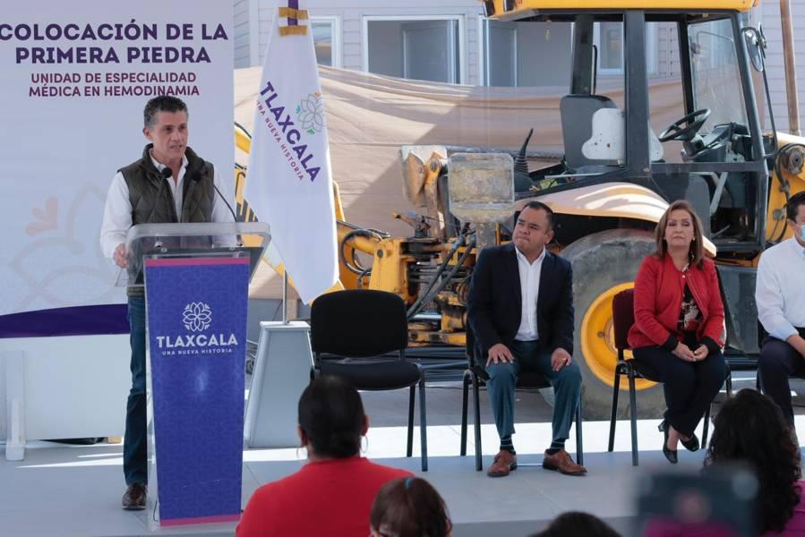 Colocación de la primera piedra de la Unidad de Especialidad Médica en Hemodinamia 