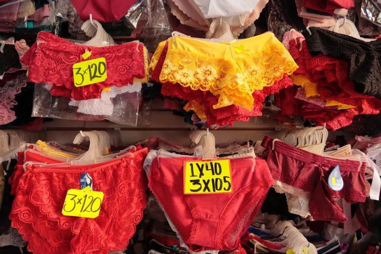 Inicia la venta de ropa interior roja y amarilla para recibir el
