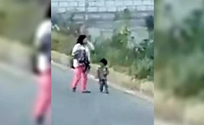 Exhiben a una mujer que patea a su propio bebé