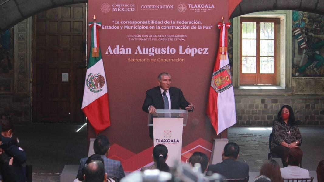 Participa edil de Chiautempan en reunión con Gobernadora y Secretario de Gobernación