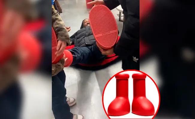 Un hombre desesperado pide que le quiten costosas  botas 